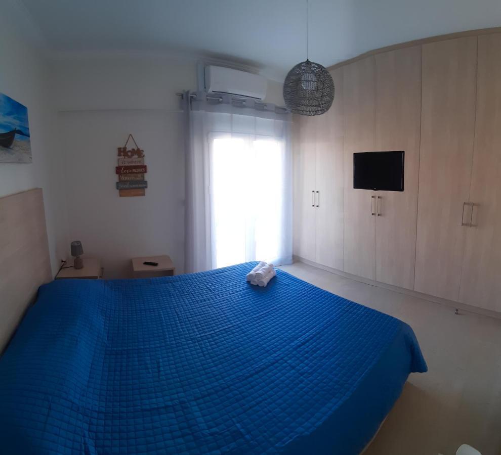 לוטראקי Central Apartment Near The Beach With Huge Private Terrace מראה חיצוני תמונה